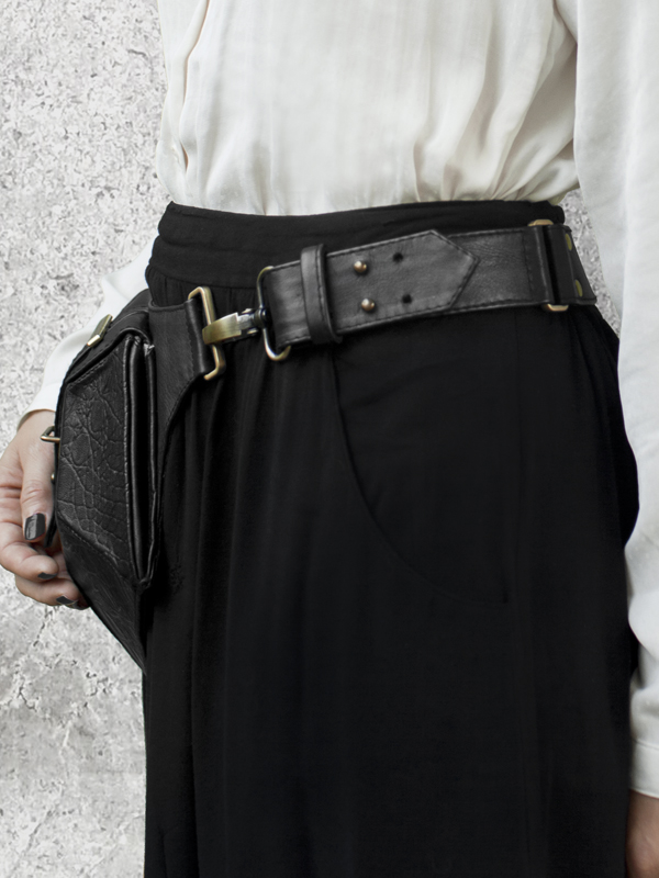 Black 'PENTAGON' Belt-bag by HANDS OF OIZO